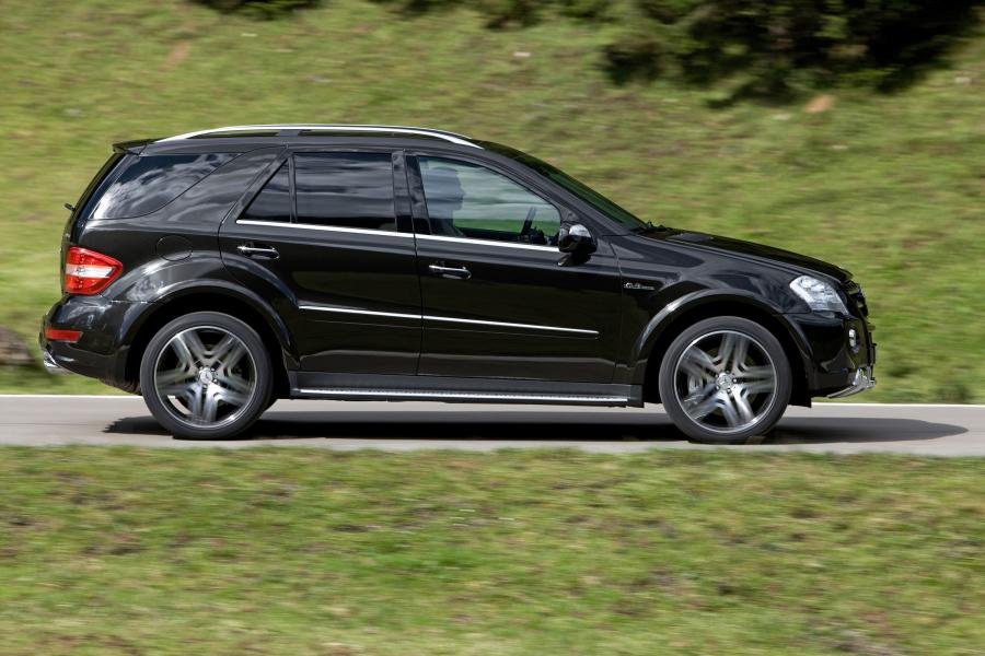  Mercedes-Benz ML63 AMG Performance Studio 2009 года  (фото 21 из 37)